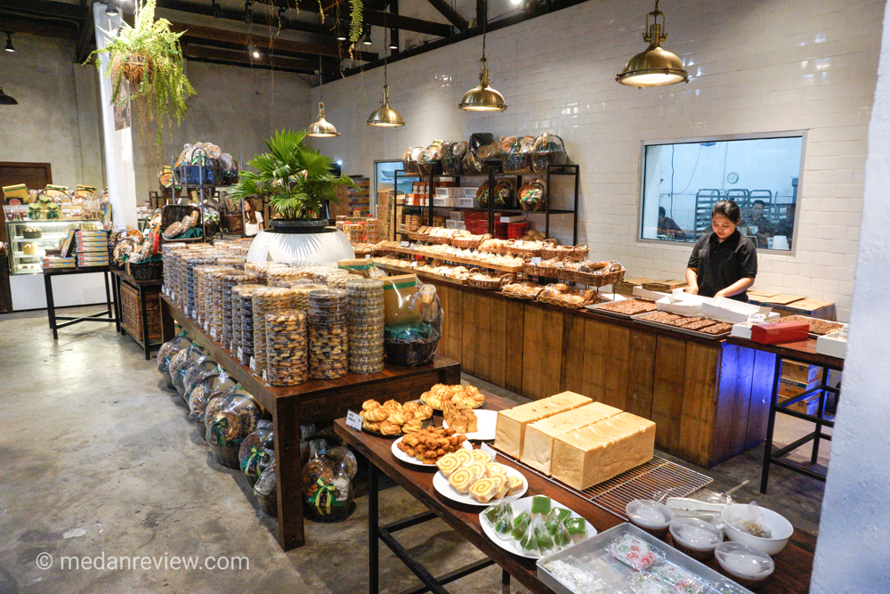 Buka Puasa Bersama dan Berburu Parcel Idul Fitri di Jawara Roti dan Kue (#1)