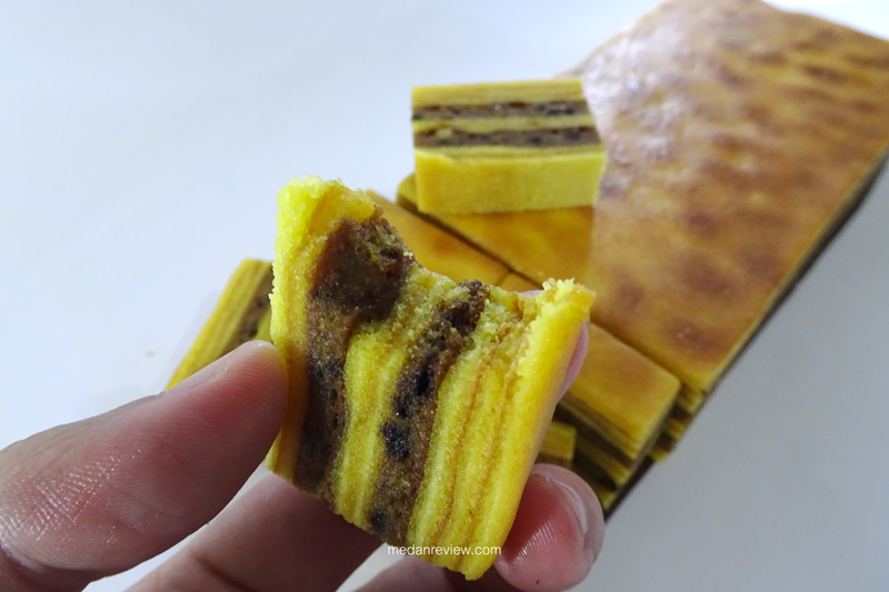 Affionis : Layers Cake Oleh-oleh Khas Medan