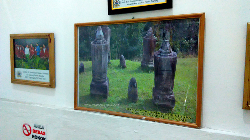 Makam Mahligai Kecamatan Barus Utara Kabupaten Tapanuli Tengah